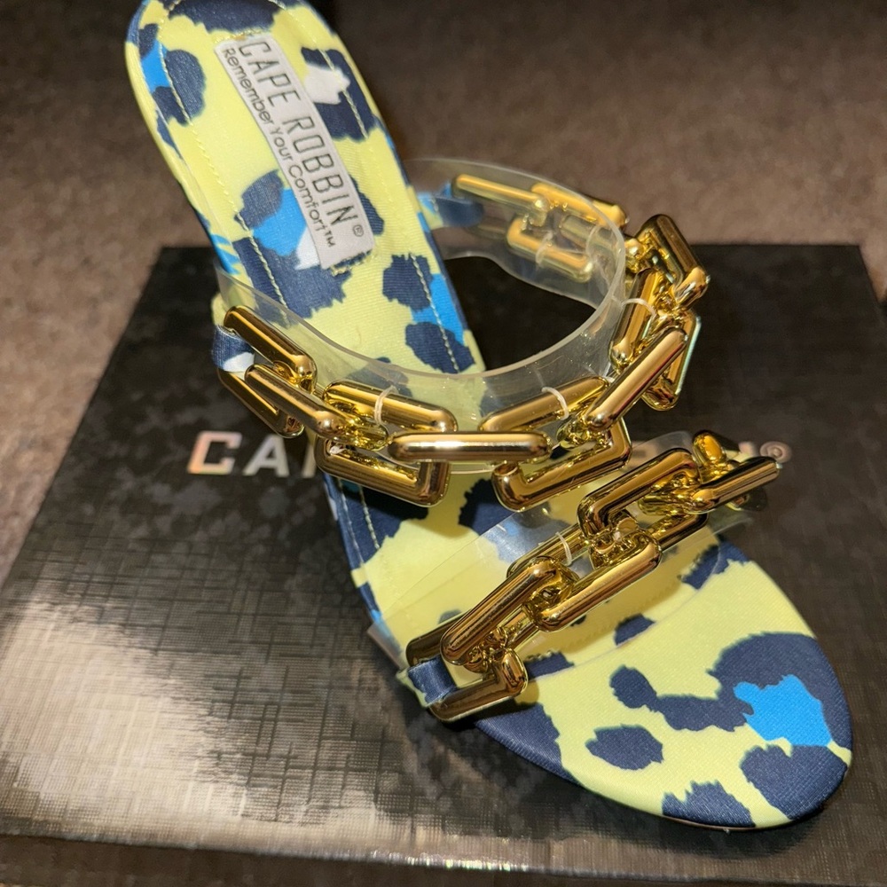 Cape Robbin heels